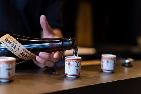 Ginza, Tokyo : Expérience du saké avec des récipients traditionnels