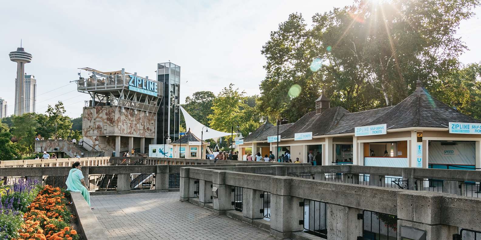 Niagara Falls, Canada: Zipline to The Falls