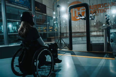 Prag: Hurricane Factory Indoor Skydiving Erlebnis