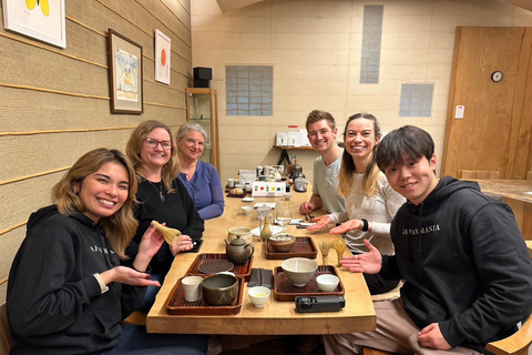 Tsukiji: Uncover Hidden Food Spots Away from the Crowds