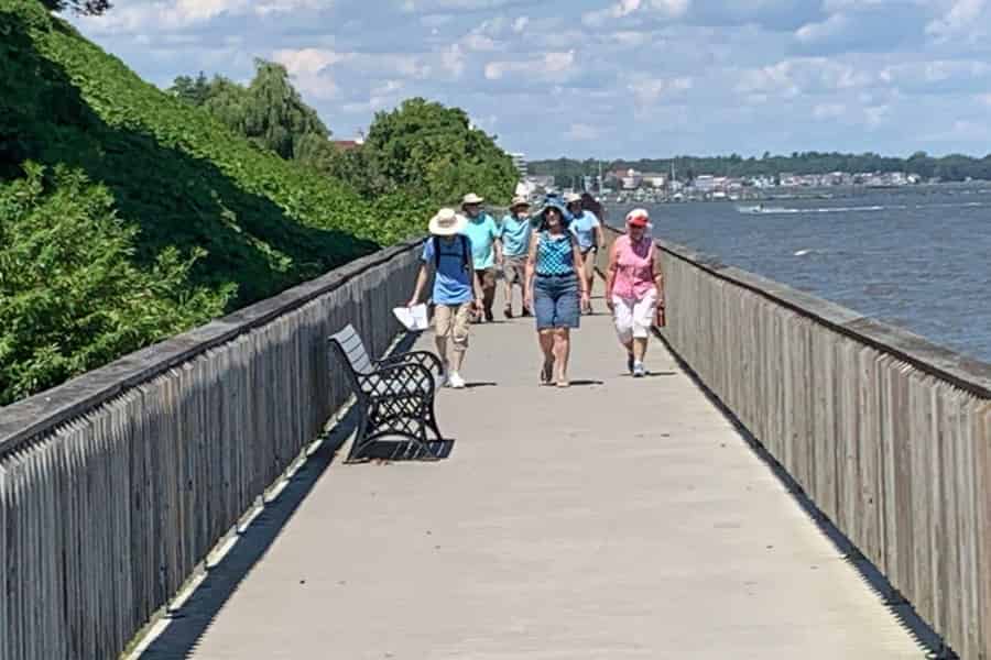 Chesapeake Beach: Geführte Wanderung zu den Cliffs. Foto: GetYourGuide