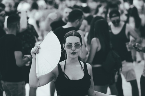 Barcelona: Beach Club Pool Party med DJ