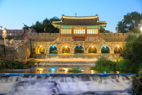 Seúl: excursión de un día al 62.º Festival Cultural de Suwon Hwaseong27 de septiembre | Excursión a la aldea tradicional y a Hwaseong, desde Myeongdong