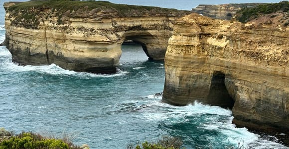 Melbourne: Great Ocean Road and Twelve Apostles with Helicopter Option