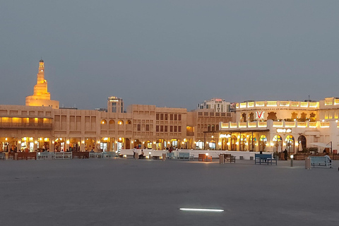 Stadsutflykt i Doha och åktur med traditionell Dhow-båt i träStadsutflykt i Doha och båtresa med traditionell Dhow i trä