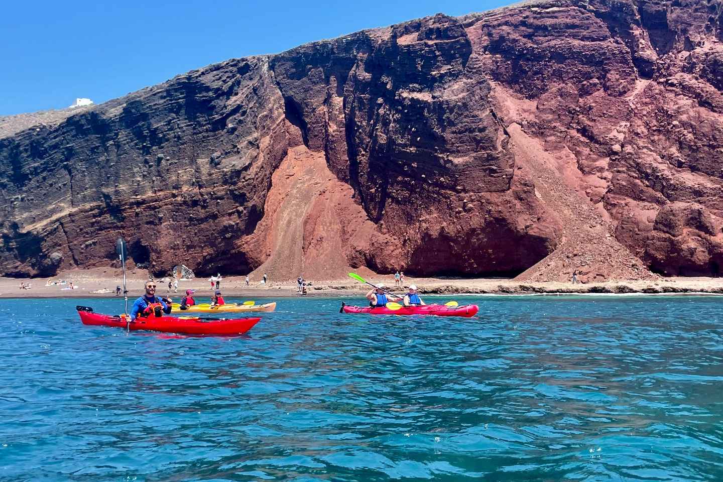 Santorini: South Sea Kayaking Tour with Sea Caves and Picnic