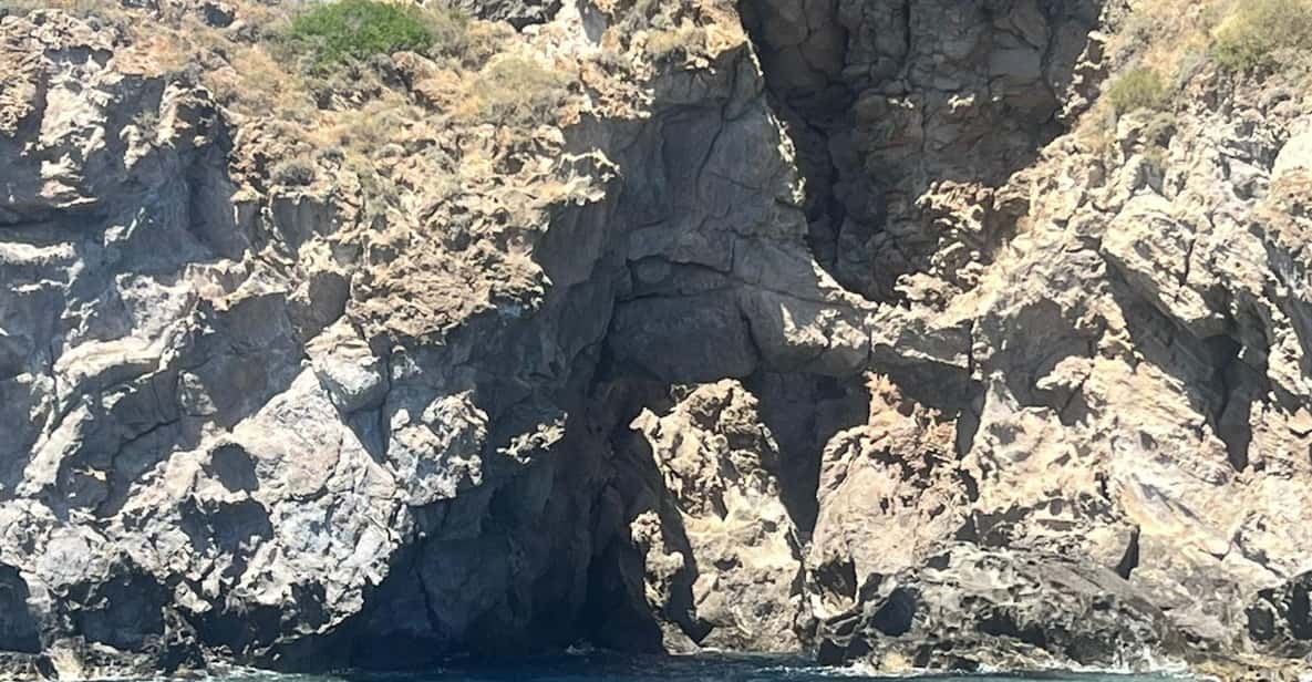 Afbeelding 3 van Forio: exclusieve boottocht naar Ischia en Procida met zwemstops en schipper