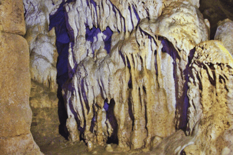 Desde Tirana/Durres/Golem: Excursión a la Cueva de Pëllumbas y al Cañón de Erzen