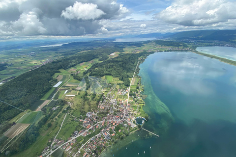 Bern: Exclusive Lakeland Helicopter-Tour for up to 4 People