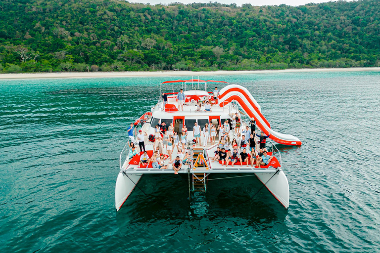 Pattaya : excursion d'une journée dans les 2 îles en catamaran avec déjeuner