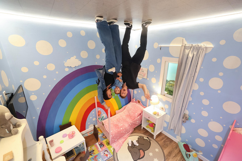 Los Angeles: Upside Down House Entry Ticket