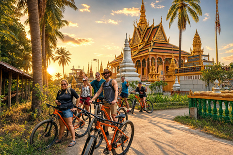 Phnom Penh: Silk Island Cycling Aventure & Lunch with Locals