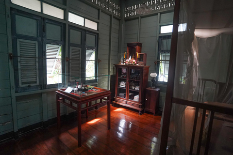 Bangkok: Bang Rak Food Tasting & Culture Walking Tour