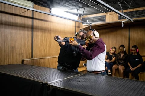 Cape Town: Shooting Gun Range indoor (Hotel Pick&Drop incl)