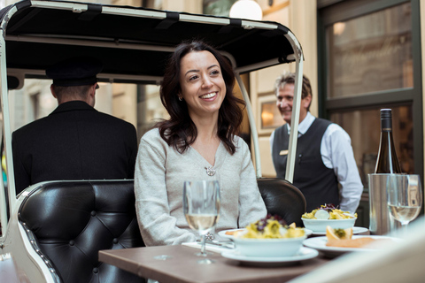 Vienna: giro turistico culinario in un&#039;auto elettrica d&#039;epoca