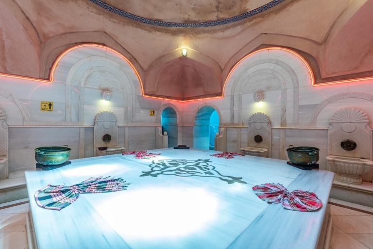 Istanbul : Bain turc historique Acemoglu avec options privéesBain semi-privé avec massage