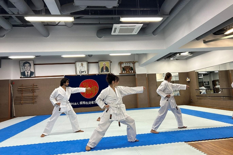 Tokyo: Karate Experience with World Champion Instructor