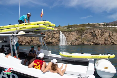 Nerja: Excursión en barco por la Cascada de Maro con Paddleboard y bebida