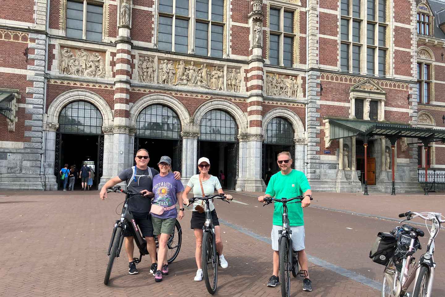 Amsterdam: Mike's E-bike City Highlights Tour