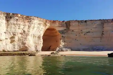 Portimão: Benagil and Marinha Beaches Boat Tour