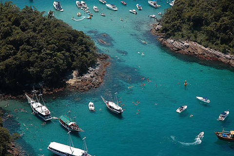 Guided tour of Angra, with lunch (departing from Angra)