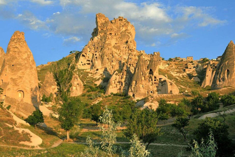 Cappadocië: Rode rondleiding (inclusief lunch, gids, entreegelden)