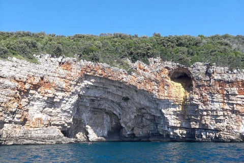 Kotor: Caverna azul e passeio de lancha pela baía inteira