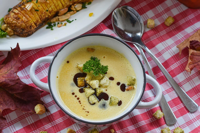 Lucca: tasting the walled city