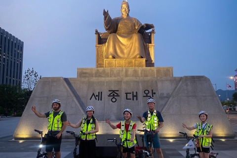 Seoul: Evening E-bike Guided Tour
