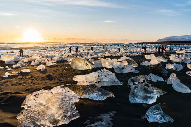 From Reykjavík: Diamond Beach, Glacier Lagoon & Boat Tour Free pick up from Bus Stop #12 with BOAT ride