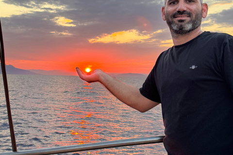 Sunset Cruise Athens Riviera – Half Day Swimming&BBQ onBoard
