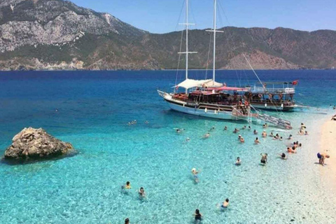 Da Antalya o da Side: Gita in barca sull&#039;isola di Suluada con pranzoViaggio dal lato