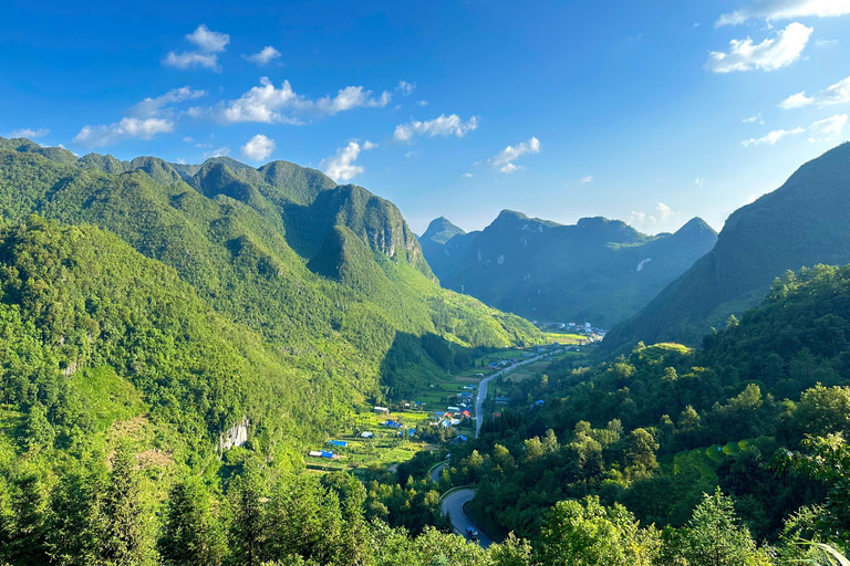 Giro di Ha Giang: Tour di 4 giorni in moto a guida autonoma - SENZA BUS