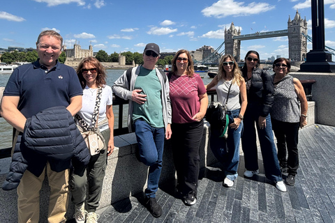 London: Tour through the history of the Thames, from St. Paul's to Tower Bridge