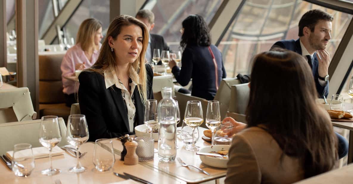 Afbeelding 33 van Parijs: Madame Brasserie in de Eiffeltoren – 3-gangenlunch om 13:30 uur