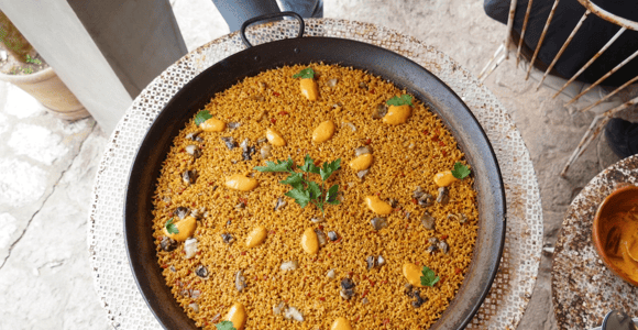 Esporles: Paella-Kochkurs mit Chefköchin Aina Aulí