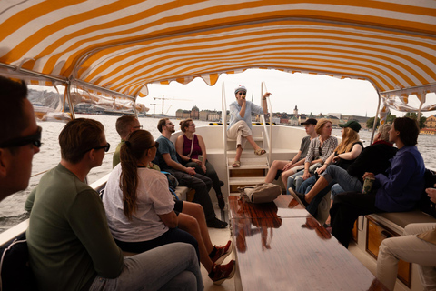 Stockholm : Visite touristique de la ville en bateau électrique ouvertStockholm : Visite de la ville en bateau électrique