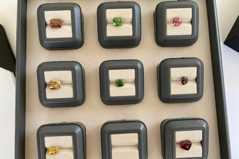 Galle: Traditional Open-Air Gem Market Guided Tour