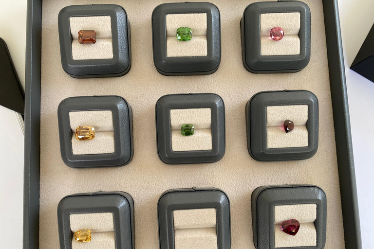 Galle: Traditional Open-Air Gem Market Guided Tour