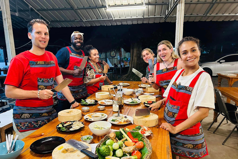 Chiang Mai : Cours de cuisine, visite du marché et du jardin d'herbes thaïlandaises