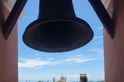 León: Local-Led Walking Tour with Nicaraguan Food Tasting