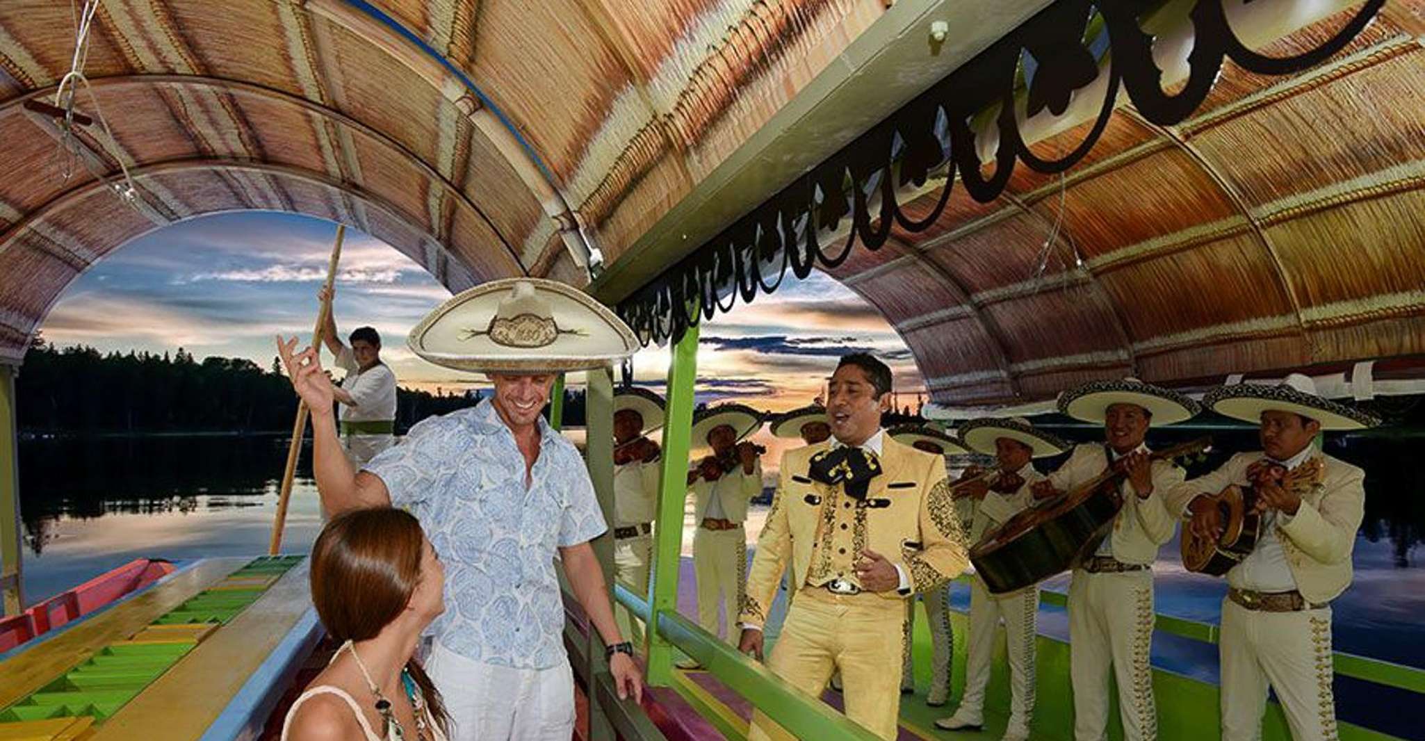 Xoximilco Park, kleurrijke Mexicaanse Fiesta Entry Ticket - Hizvo