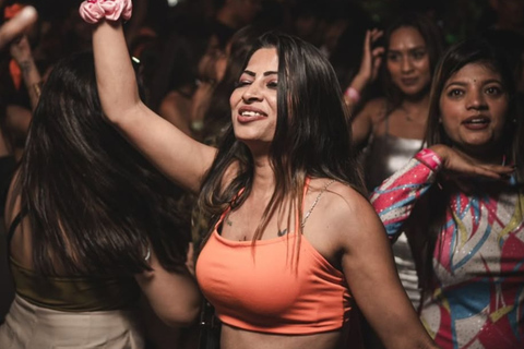 Nairobi: Thika Road Matatu Ride & Pub Crawl 3 - 4 pax