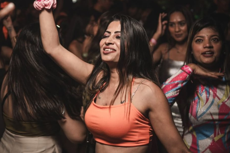 Nairobi: Thika Road Matatu Ride & Pub Crawl 3 - 4 pax