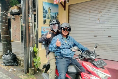 Yogyakarta: Highlights Motorbike Tours with a Guide & Driver - Image 2