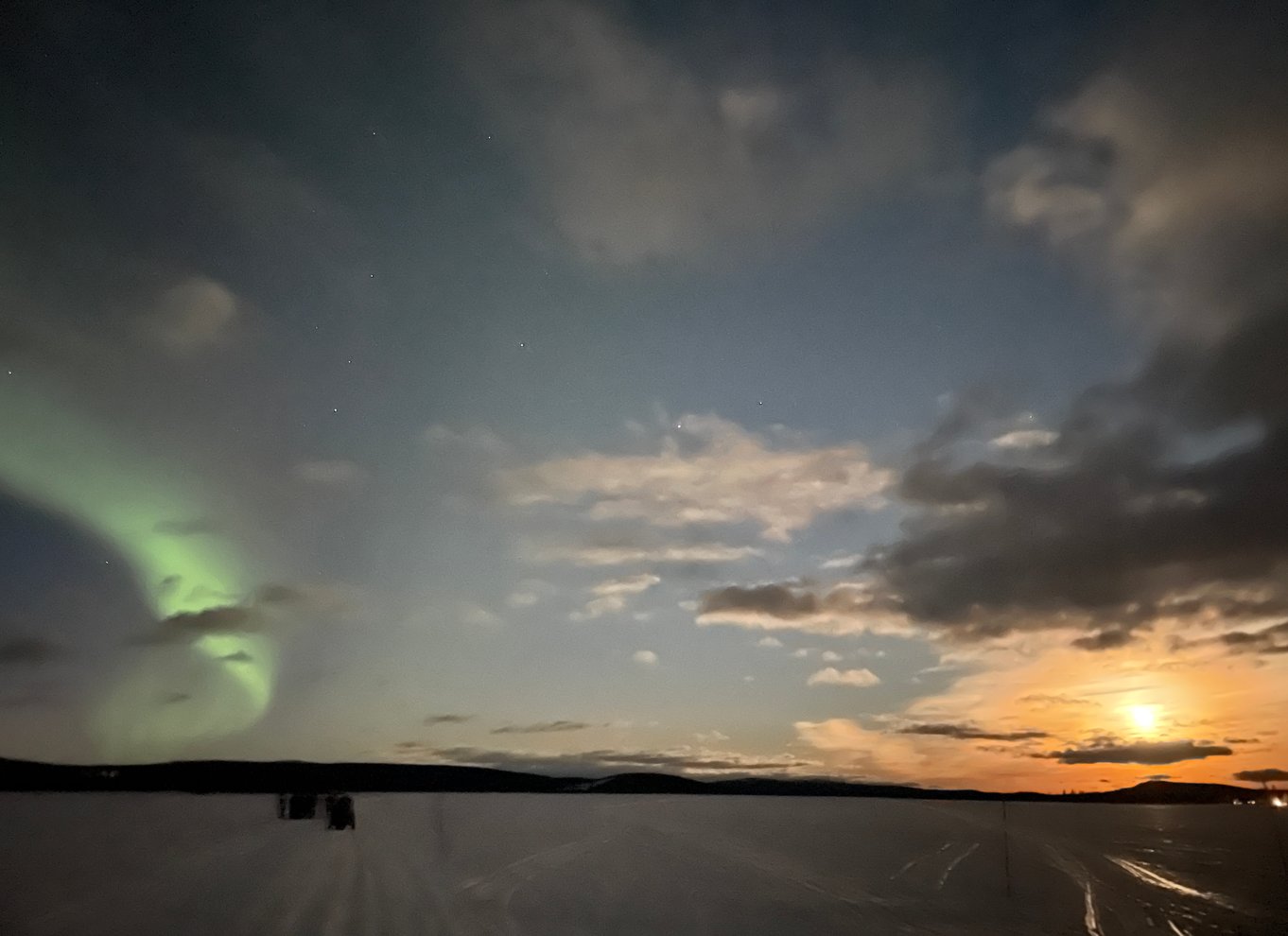 Kiruna: Guidet snescootertur og nordlysjagt