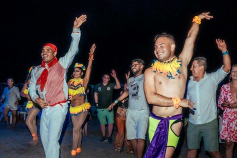 SANTAMARTA: TOUR White Party in Katamaran SANTAMARTA: White Party Tour in Katamaran