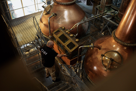 Rotterdam: Cley Distillery Tour & Whiskey Tasting Experience