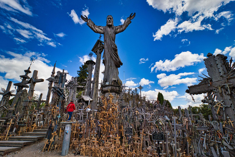 Da Riga: Tour di gruppo della Collina delle Croci e dell&#039;incantevole JelgavaTour di gruppo alla Collina delle Croci e all&#039;incantevole Jelgava