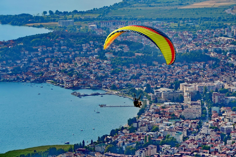 Ohrid: Experiência de parapente com serviço de busca